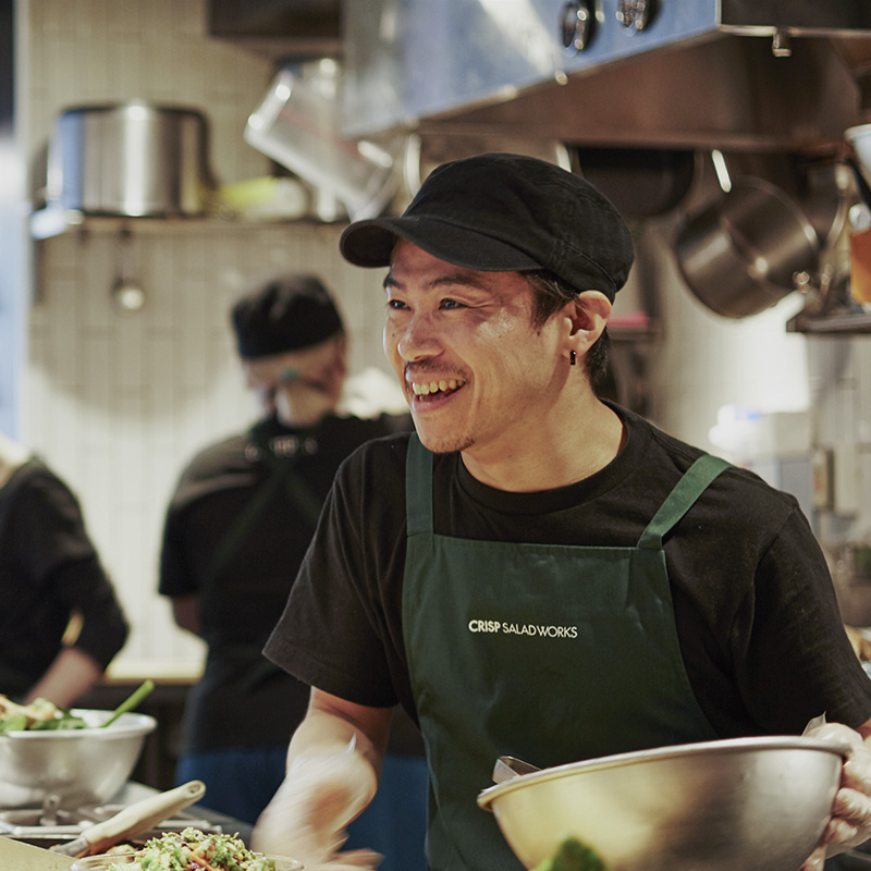 店内で働くスタッフ